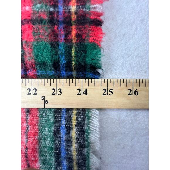 Old Navy Blanket Scarf Tartan Red One Size Soft Fringe Plaid Cozy Heritage - Picture 5 of 8